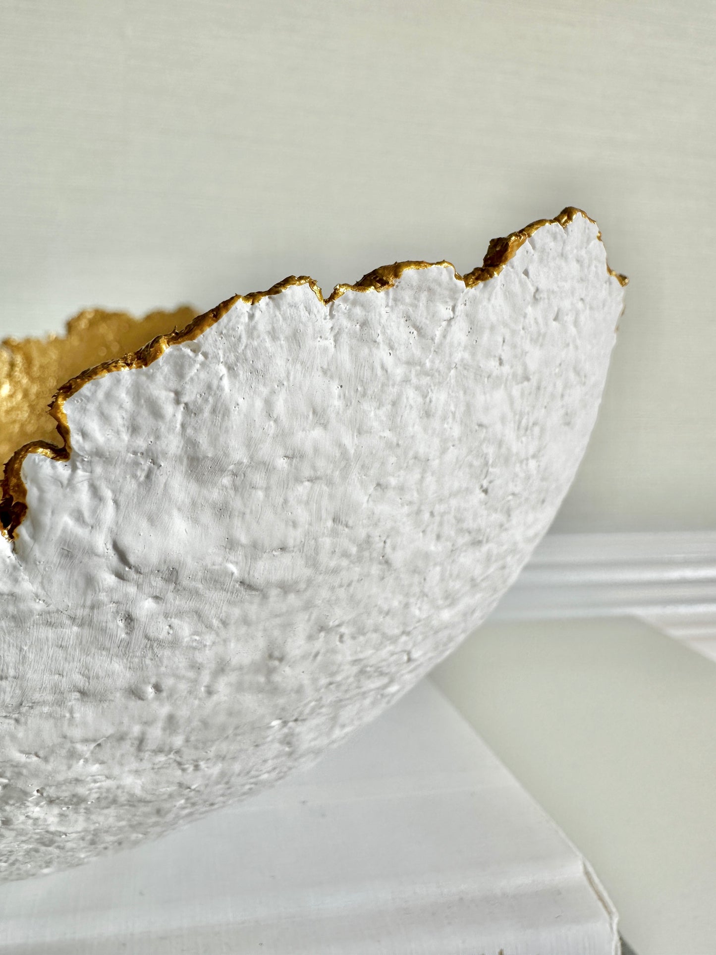 White and Gold Decorative Eggshell Bowl Paper Mache Material