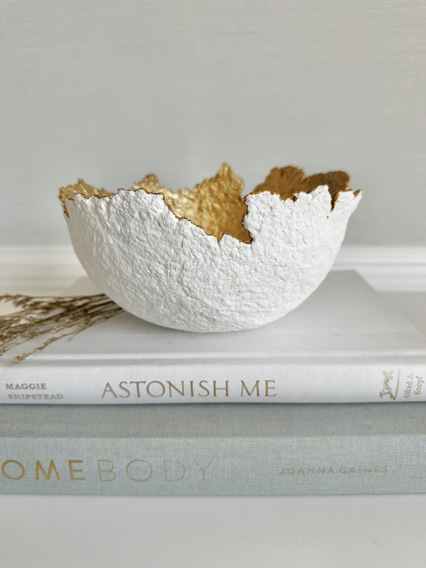 White and Gold Decorative Eggshell Bowl Paper Mache Material